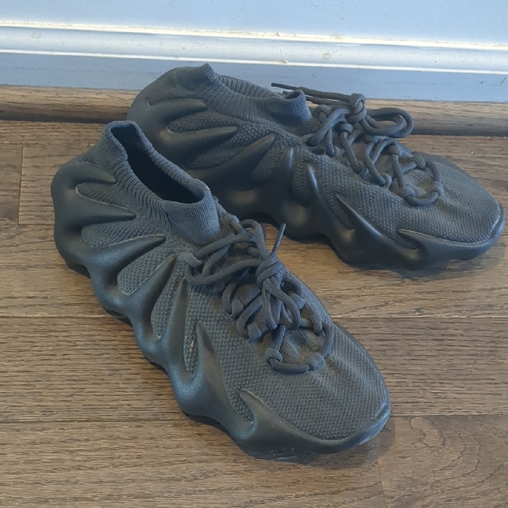 Men's Adidas Yeezy Sneakers, Size 9